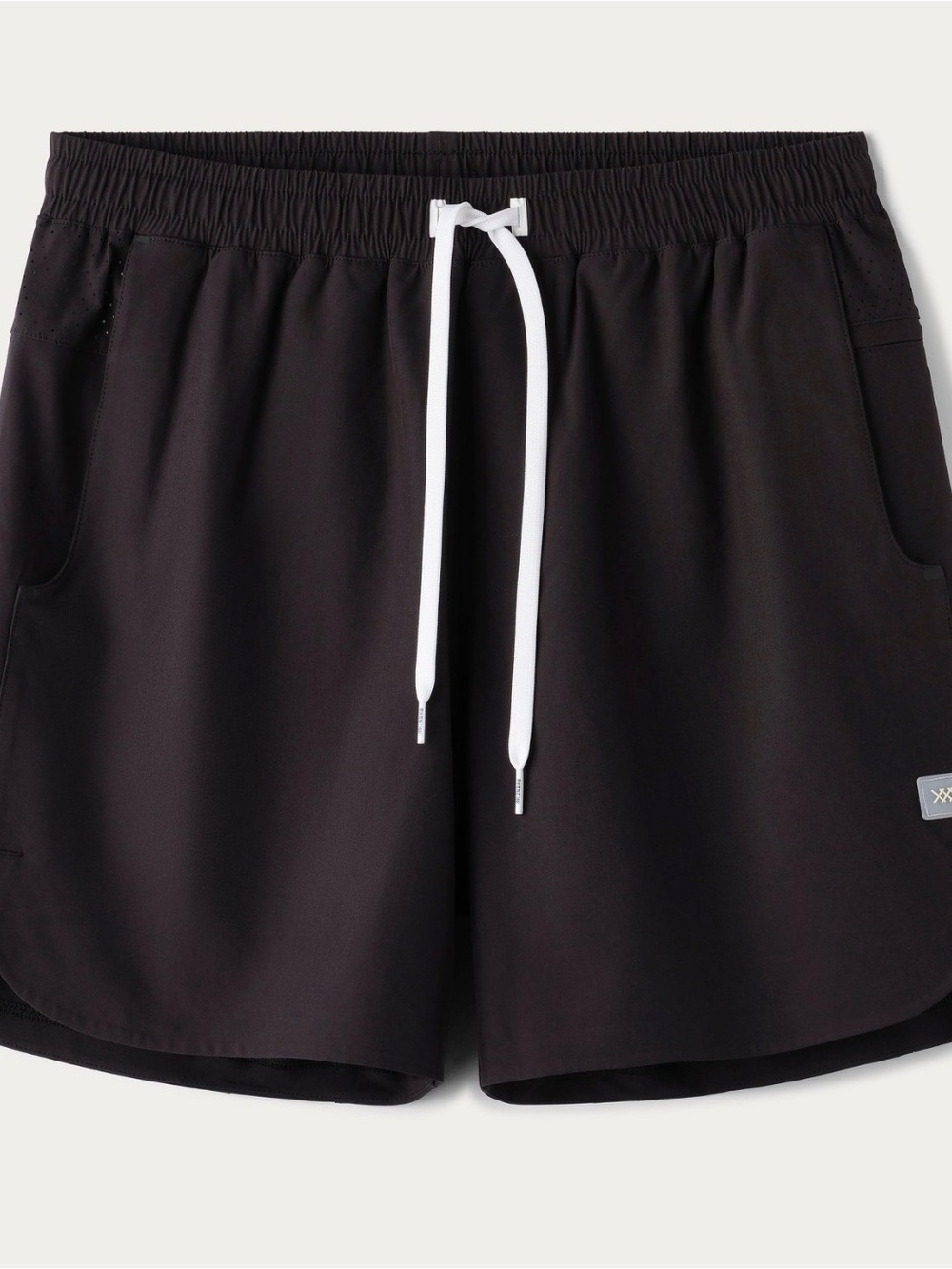 Rhône 6” Deep End Lined Shorts in Black Size M for Men